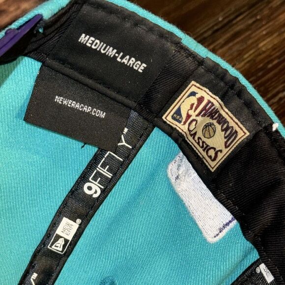 New Era Teal/Purple Med/Large Charlotte Hornets 🐝 Hat - Picture 6 of 8